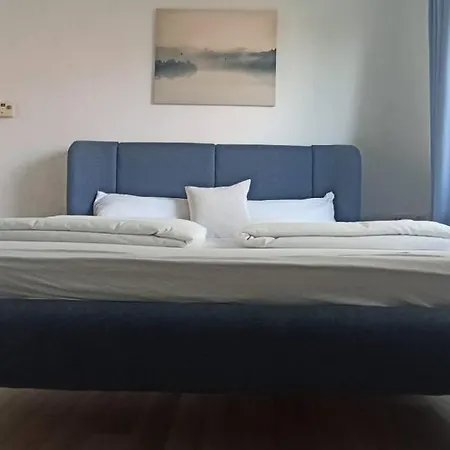 Διαμέρισμα Zentrale Und Hochwertige 2-zimmer-wohnung