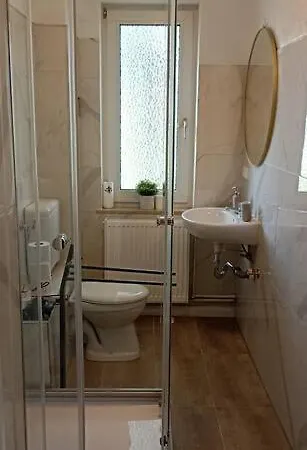 Διαμέρισμα Zentrale Und Hochwertige 2-zimmer-wohnung *